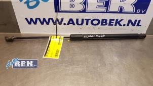 Gebruikte Gasdemper links-achter Audi A1 (8X1/8XK) 1.2 TFSI Prijs € 15,00 Margeregeling aangeboden door Auto Bek