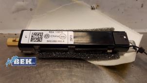 Gebruikte Antenne Versterker Volkswagen Polo V (6R) 1.6 TDI 16V 90 Prijs € 17,50 Margeregeling aangeboden door Auto Bek