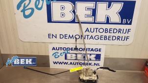 Gebruikte Deurslot Mechaniek 2Deurs links Mercedes Sprinter 3,5t (906.63) 311 CDI 16V Prijs € 60,00 Margeregeling aangeboden door Auto Bek