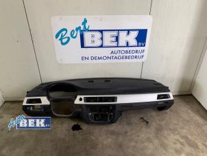 Gebruikte Dashboard BMW 3 serie (E92) 320d 16V Prijs € 350,00 Margeregeling aangeboden door Auto Bek