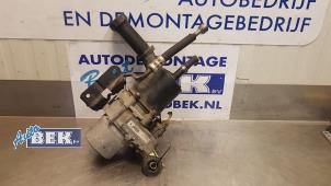 Gebruikte Stuurbekrachtiging Pomp Peugeot 307 (3A/C/D) 1.6 HDiF 16V Prijs € 100,00 Margeregeling aangeboden door Auto Bek