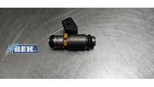 Gebruikte Injector (benzine injectie) Fiat Panda Prijs € 30,00 Margeregeling aangeboden door Auto Bek