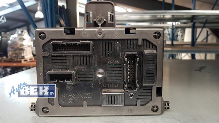 Gebruikte Computer Body Control Renault Clio III (BR/CR) 1.5 dCi 75 FAP Prijs € 35,00 Margeregeling aangeboden door Auto Bek