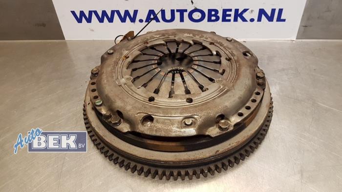 Gebruikte Dubbele massa vliegwiel Toyota Corolla Verso (R10/11) 2.0 D-4D 16V Prijs € 75,00 Margeregeling aangeboden door Auto Bek