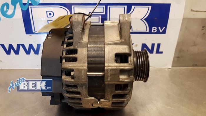 Gebruikte Dynamo Mercedes B (W246/W242) 1.8 B-180 CDI BlueEFFICIENCY 16V Prijs € 30,00 Margeregeling aangeboden door Auto Bek