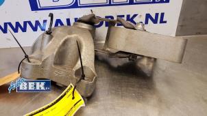 Gebruikte Motorsteun Mercedes B (W246) 1.8 B-180 CDI BlueEFFICIENCY 16V Prijs € 25,00 Margeregeling aangeboden door Auto Bek