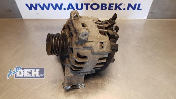 Gebruikte Alternator Mercedes A (W169) 1.7 A-170 Prijs € 24,50 Margeregeling aangeboden door Auto Bek