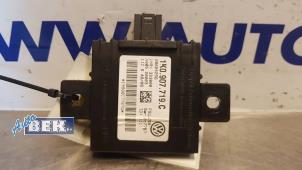 Gebruikte Alarm module Volkswagen Touran (1T1/T2) 2.0 TDI DPF Prijs € 30,00 Margeregeling aangeboden door Auto Bek