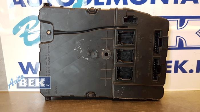 Gebruikte Module Bodycontrol Renault Scénic II (JM) 1.5 dCi 105 Prijs € 75,00 Margeregeling aangeboden door Auto Bek