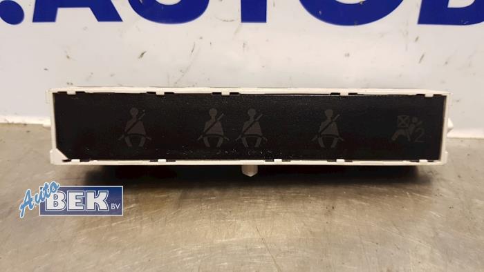 Gebruikte Display Interieur Peugeot 207 CC (WB) 1.6 16V Prijs € 12,00 Margeregeling aangeboden door Auto Bek