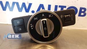 Gebruikte Licht Schakelaar Mercedes C (W204) 1.8 C-180 CGI 16V Prijs € 40,00 Margeregeling aangeboden door Auto Bek