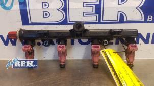 Gebruikte Injector brug Fiat Bravo (198A) 1.4 16V Prijs € 32,50 Margeregeling aangeboden door Auto Bek