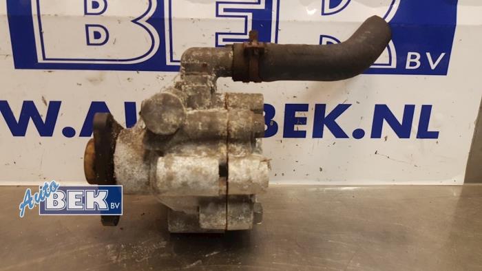 Gebruikte Servopomp Nissan NV 400 (M9J) 2.3 dCi 125 16V Prijs € 50,00 Margeregeling aangeboden door Auto Bek