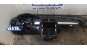 Gebruikte Dashboard Mercedes R (W251) 3.0 320 CDI 24V 4-Matic Prijs € 375,00 Margeregeling aangeboden door Auto Bek