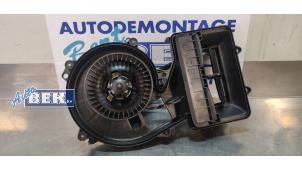 Gebruikte Blower Mercedes R (W251) 3.0 320 CDI 24V 4-Matic Prijs € 175,00 Margeregeling aangeboden door Auto Bek