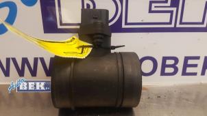 Gebruikte Luchtmassameter Porsche Cayenne (9PA) 4.5 S V8 32V Prijs € 25,00 Margeregeling aangeboden door Auto Bek