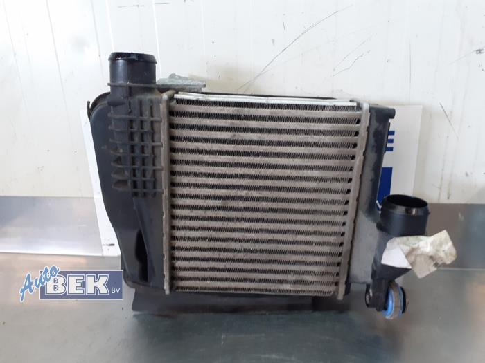 Gebruikte Intercooler Peugeot 308 (L3/L8/LB/LH/LP) 1.6 BlueHDi 120 Prijs € 40,00 Margeregeling aangeboden door Auto Bek