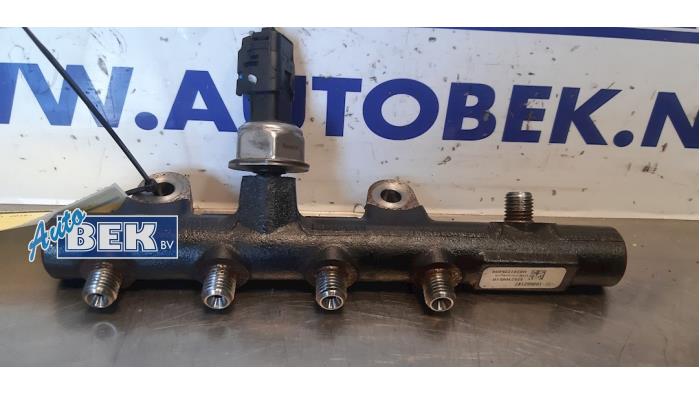 Gebruikte Common rail (Injectie) Renault Kadjar (RFEH) 1.5 dCi DPF Prijs € 50,00 Margeregeling aangeboden door Auto Bek