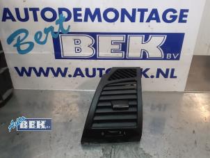 Gebruikte Luchtrooster zijkant BMW 1 serie (E87/87N) 116i 1.6 16V Prijs € 15,00 Margeregeling aangeboden door Auto Bek
