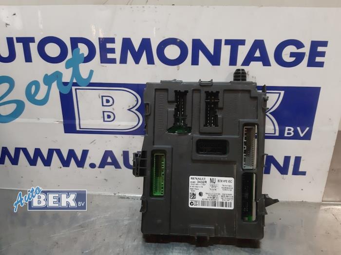 Gebruikte Bodycontrol Module Renault Kadjar (RFEH) 1.5 dCi DPF Prijs € 80,00 Margeregeling aangeboden door Auto Bek