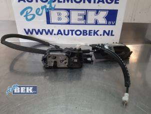 Gebruikte Deurslot Mechaniek 2Deurs rechts Peugeot RCZ (4J) 2.0 HDi 16V FAP Prijs € 85,00 Margeregeling aangeboden door Auto Bek
