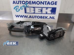 Gebruikte Deurslot Mechaniek 2Deurs links Peugeot RCZ (4J) 2.0 HDi 16V FAP Prijs € 85,00 Margeregeling aangeboden door Auto Bek