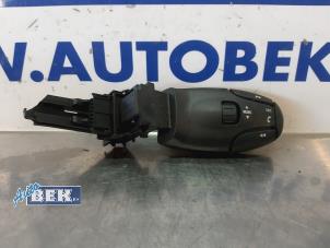 Gebruikte Radio Afstandbediening Peugeot RCZ (4J) 2.0 HDi 16V FAP Prijs € 15,00 Margeregeling aangeboden door Auto Bek