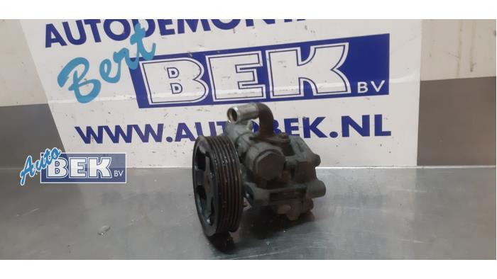 Gebruikte Pomp Servo Dodge Caliber 2.0 CRD 16V Prijs € 175,00 Margeregeling aangeboden door Auto Bek
