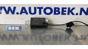 Gebruikte Antenne Peugeot 508 SW (8E/8U) 2.0 BlueHDi 180 16V Prijs € 15,00 Margeregeling aangeboden door Auto Bek