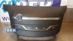 Gebruikte Paniekverlichtings Schakelaar Peugeot 308 SW (L4/L9/LC/LJ/LR) 1.6 BlueHDi 120 Prijs € 45,00 Margeregeling aangeboden door Auto Bek