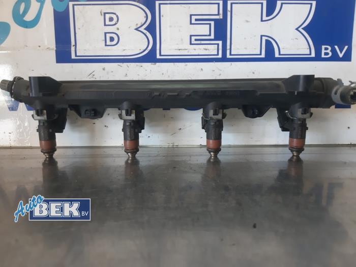Gebruikte Verstuiver brug Skoda Fabia (6Y5) 1.4i 16V Prijs € 10,00 Margeregeling aangeboden door Auto Bek