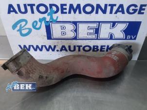 Gebruikte Intercooler Buis Mercedes CLS (C218) 250 CDI BlueEfficiency,BlueTEC, 250 d Prijs € 25,00 Margeregeling aangeboden door Auto Bek