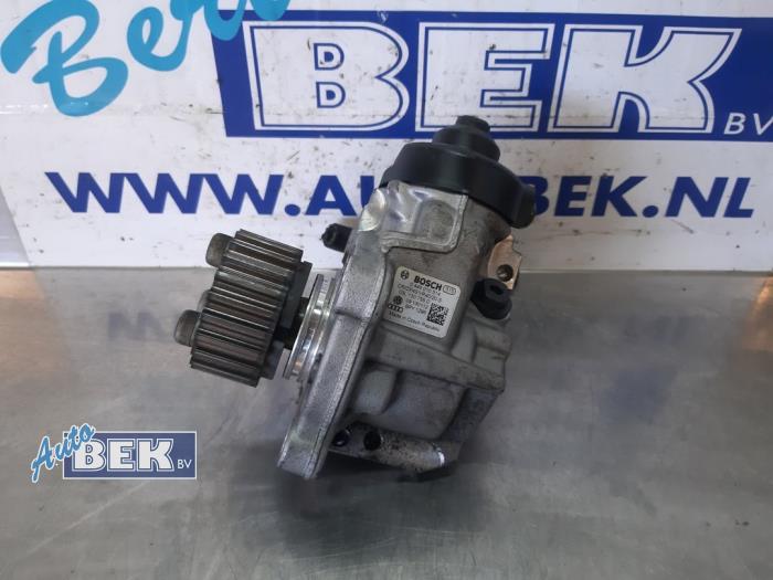 Gebruikte Dieselpomp Volkswagen Caddy III (2KA,2KH,2CA,2CH) 2.0 SDI Prijs € 275,00 Margeregeling aangeboden door Auto Bek
