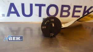 Gebruikte Airbag schakelaar Renault Twingo II (CN) 1.5 dCi 70 Prijs € 10,00 Margeregeling aangeboden door Auto Bek