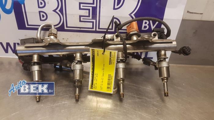 Gebruikte Injector brug Audi Q5 (8RB) 2.0 TFSI 16V Quattro Prijs € 240,00 Margeregeling aangeboden door Auto Bek