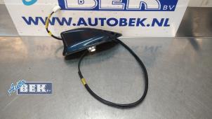 Gebruikte GPS Antenne Toyota Auris Touring Sports (E18) 1.8 16V Hybrid Prijs € 35,00 Margeregeling aangeboden door Auto Bek
