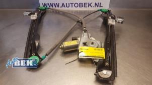 Gebruikte Raammechaniek 4Deurs rechts-voor Ford Focus 1 Wagon 1.6 16V Prijs € 35,00 Margeregeling aangeboden door Auto Bek