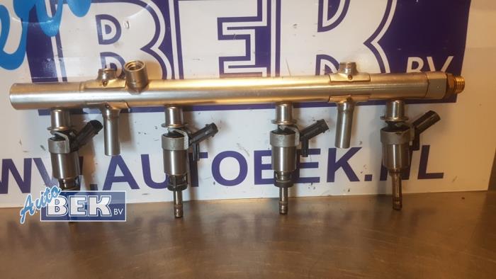 Gebruikte Common rail (Injectie) Volkswagen Golf VII (AUA) 2.0 R 4Motion 16V Prijs € 175,00 Margeregeling aangeboden door Auto Bek