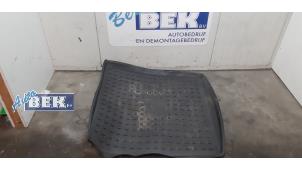 Gebruikte Kofferbak Mat Mercedes GLE Prijs € 25,00 Margeregeling aangeboden door Auto Bek