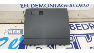 Gebruikte Dashboardkastje Volkswagen T-Cross 1.0 TSI 115 12V Prijs € 65,00 Margeregeling aangeboden door Auto Bek