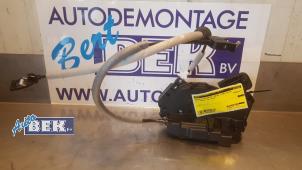 Gebruikte Deurslot Mechaniek 4Deurs links-achter Volkswagen T-Cross 1.0 TSI 115 12V Prijs € 35,00 Margeregeling aangeboden door Auto Bek