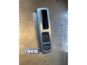 Gebruikte Combischakelaar ramen Volvo C30 (EK/MK) 1.8 16V Prijs € 20,00 Margeregeling aangeboden door Auto Bek