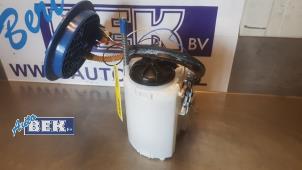 Gebruikte Tank element Pomp Volkswagen Polo VI (AW1) 1.0 MPi 12V Prijs € 35,00 Margeregeling aangeboden door Auto Bek