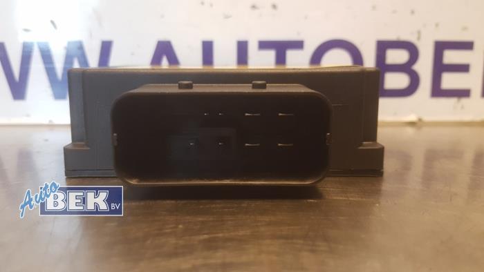 Gebruikte Central electronic module Volkswagen Golf VI (5K1) 1.2 TSI BlueMotion Prijs € 15,00 Margeregeling aangeboden door Auto Bek