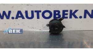 Gebruikte Schakelaar stuurbediening Ford Focus 3 1.6 TDCi 115 Prijs € 14,00 Margeregeling aangeboden door Auto Bek