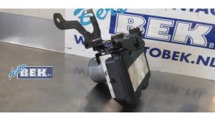 Gebruikte ABS Pomp Jaguar F-Pace 2.0 D 180 16V AWD Prijs € 100,00 Margeregeling aangeboden door Auto Bek