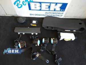 Gebruikte Module + Airbag Set Mercedes B (W246,242) 1.6 B-200 BlueEFFICIENCY Turbo 16V Prijs € 850,00 Margeregeling aangeboden door Auto Bek