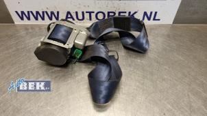 Gebruikte Veiligheidsgordel rechts-voor Audi TT (8N3) 1.8 20V Turbo Kat. Prijs € 75,00 Margeregeling aangeboden door Auto Bek