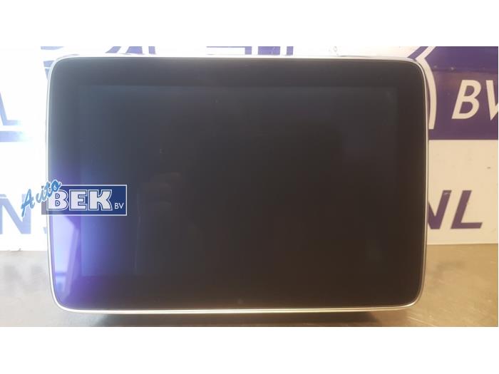 Display Interieur van een Mercedes-Benz B (W246) 1.6 B-200 BlueEFFICIENCY Turbo 16V 2016