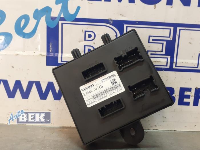 Gebruikte Computer Diversen Renault Clio IV (5R) 0.9 Energy TCE 90 12V Prijs € 65,00 Margeregeling aangeboden door Auto Bek
